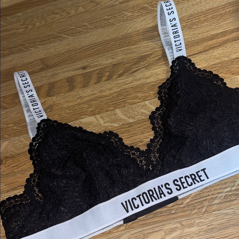 Victoria's Secret Logo Triangle Lace Braletter EUC Medium Black / White